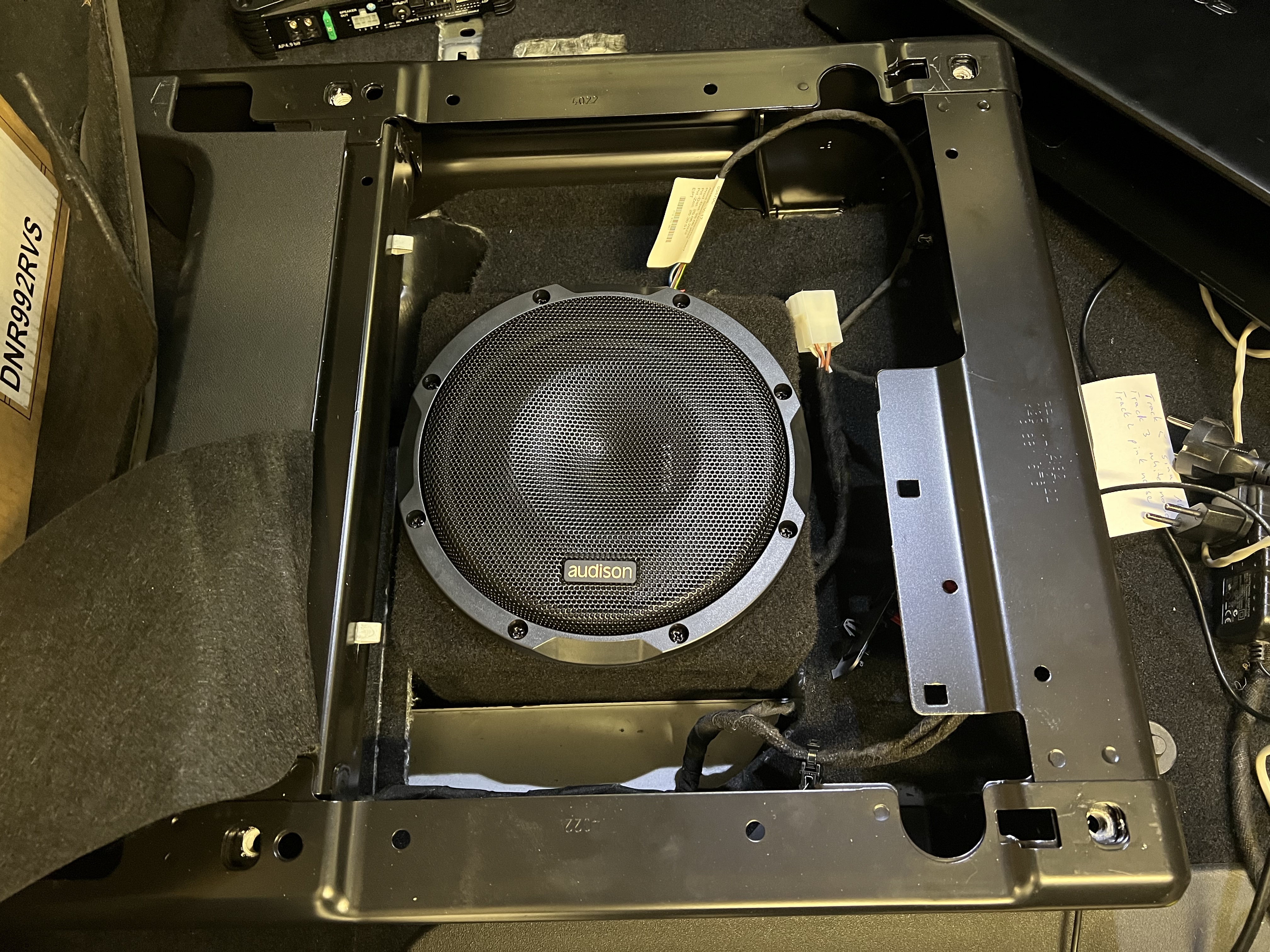 VW ID. Buzz Soundsystem, Lautsprecher, Subwoofer nachrüsten