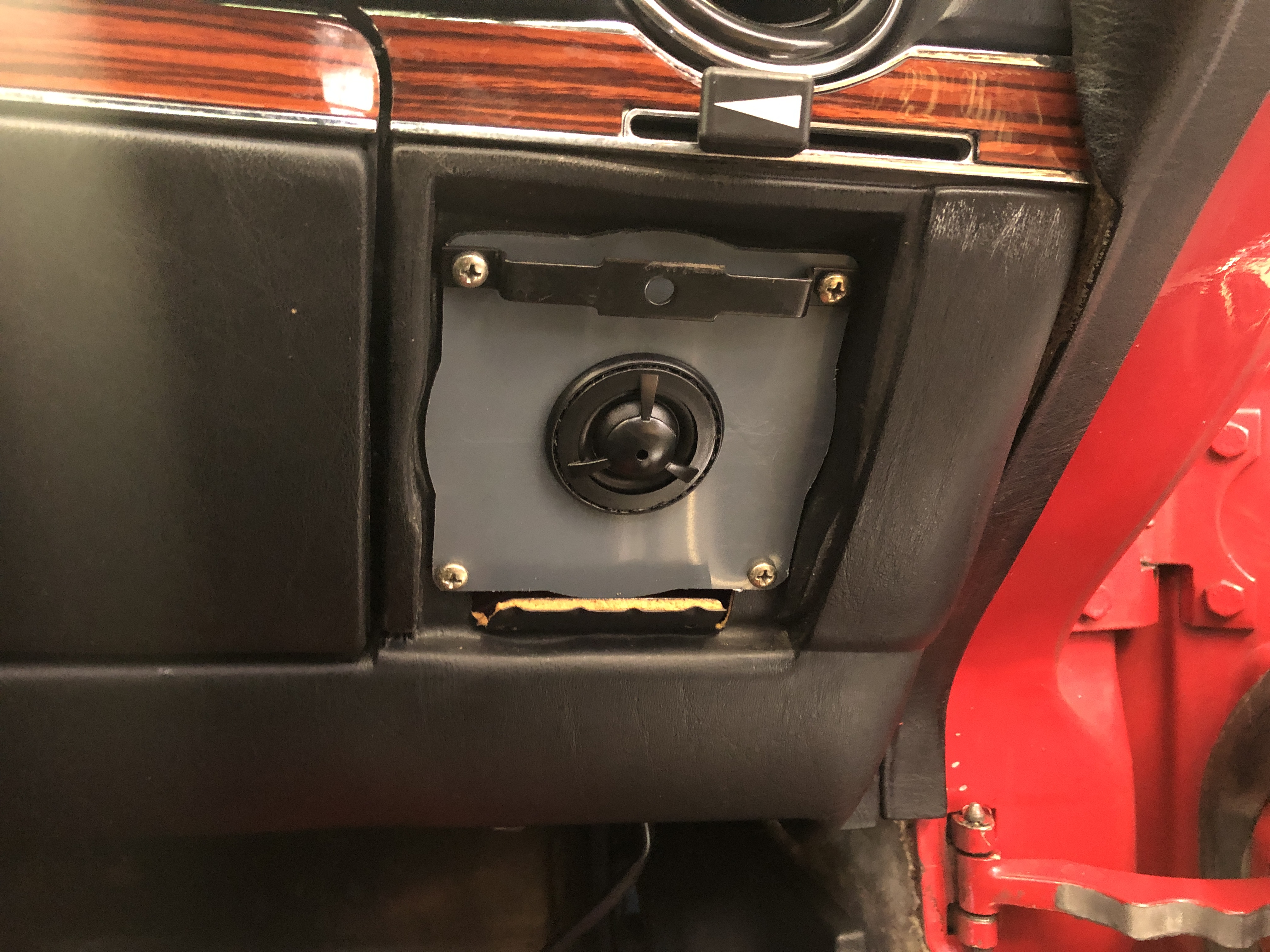 Mercedes SL R107 neue Lautsprecher einbauen / new speaker install