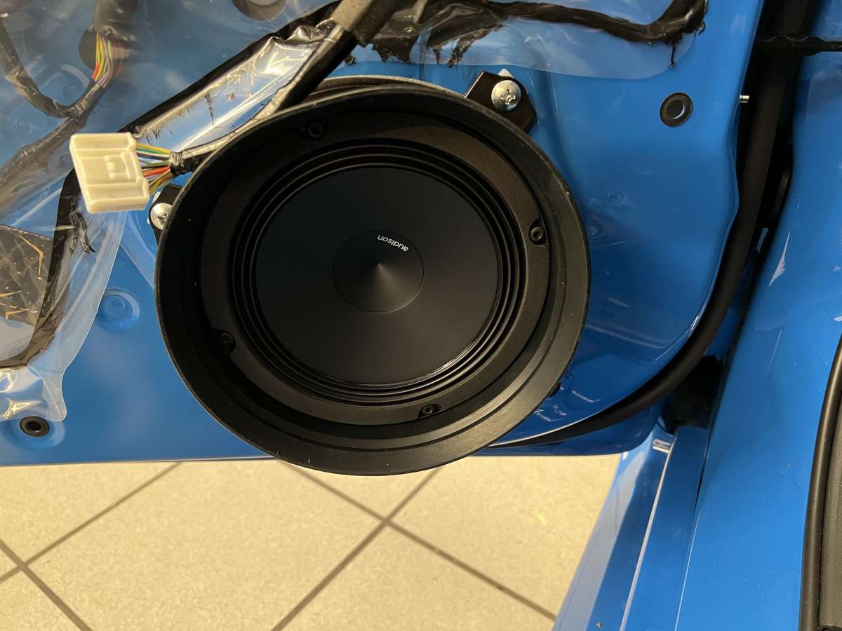 plug and play Soundsystem mit Motorsoundkontrolle für Toyota GR86 und  Subaru BRZ 2 | Car & Audio Onlineshop